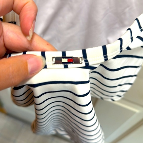 Tommy Hilfiger Blue and White Striped Halter One-Piece Swimsuit size 4 - Picture 3 of 9